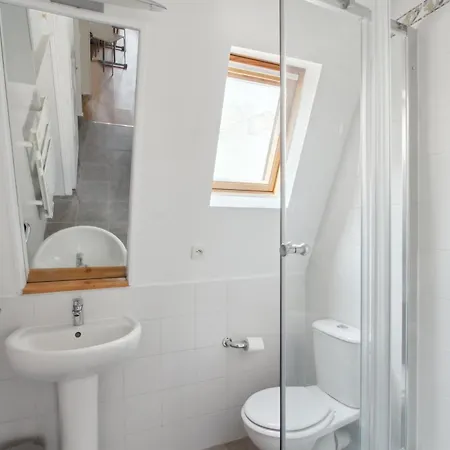 דירה Lovely Studio For 2 People In By Weekome