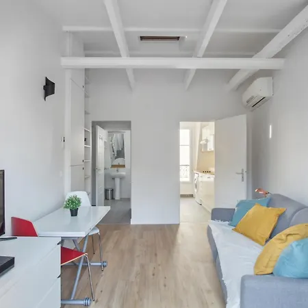 דירה Lovely Studio For 2 People In By Weekome *